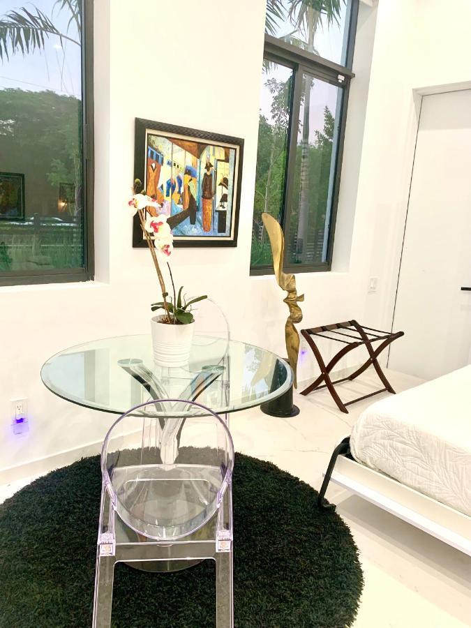 Men Only Clothing Option Guesthouse Near Wilton Manors Форт-Лодердейл Экстерьер фото