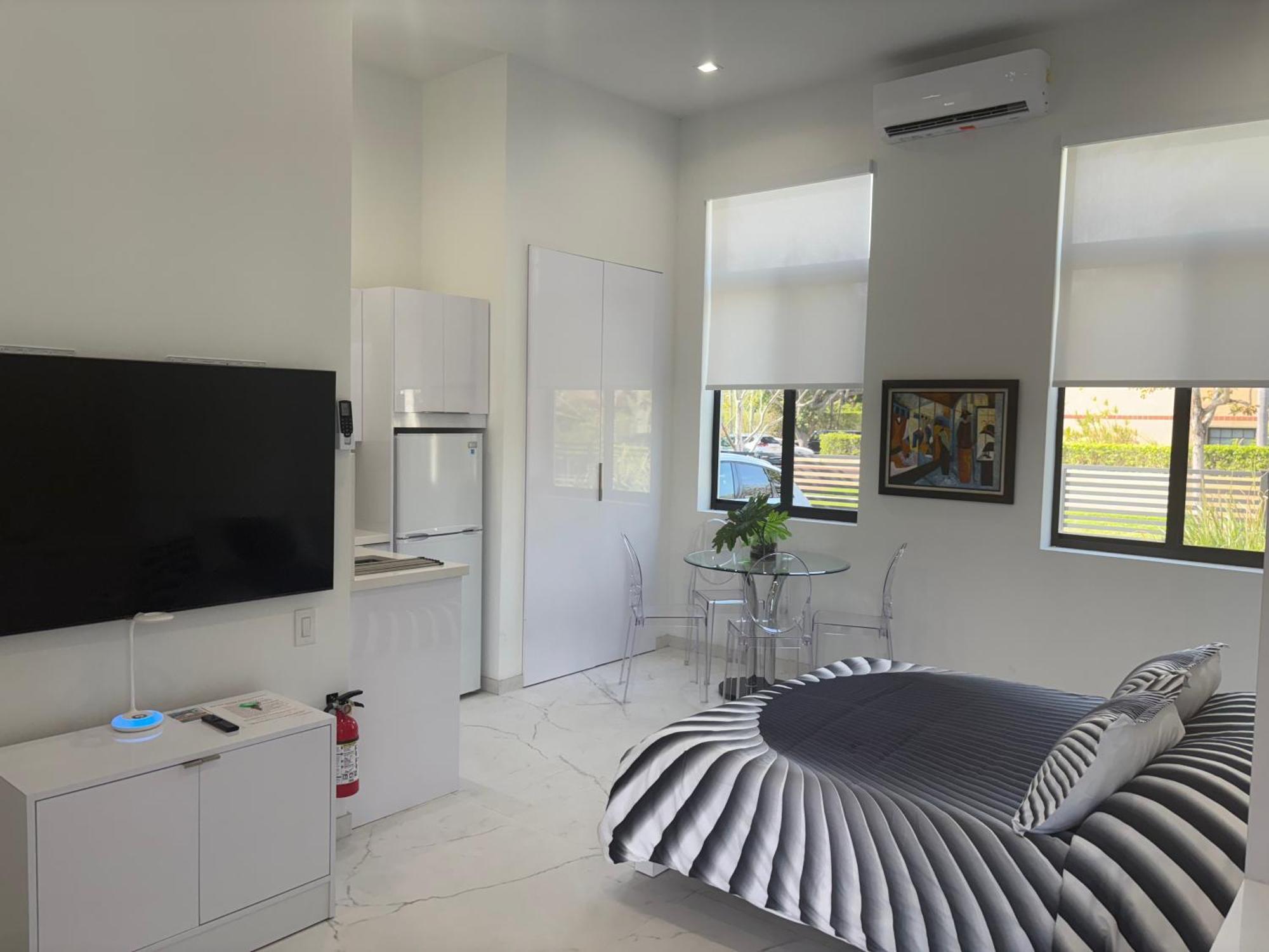 Men Only Clothing Option Guesthouse Near Wilton Manors Форт-Лодердейл Экстерьер фото