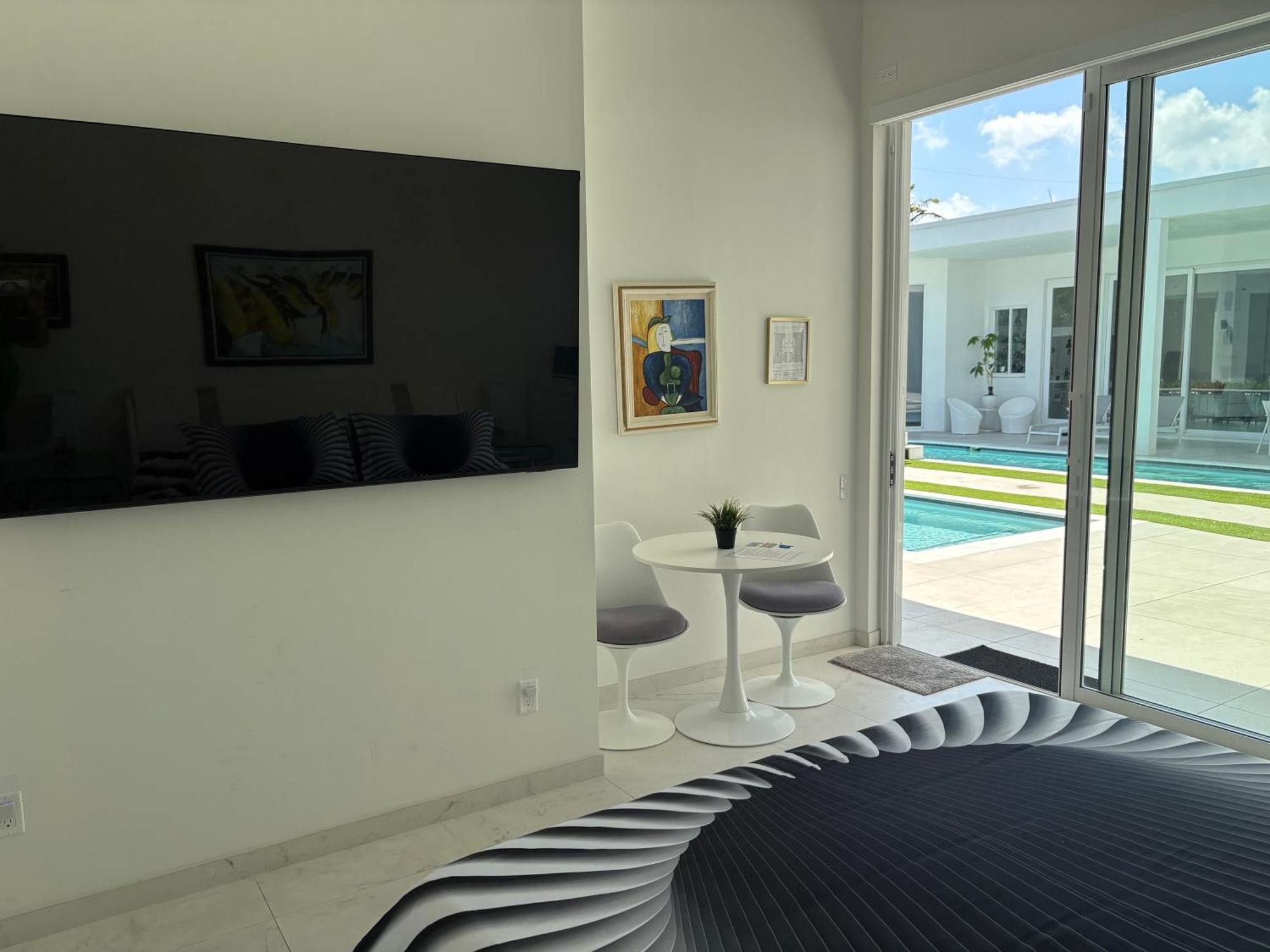 Men Only Clothing Option Guesthouse Near Wilton Manors Форт-Лодердейл Экстерьер фото