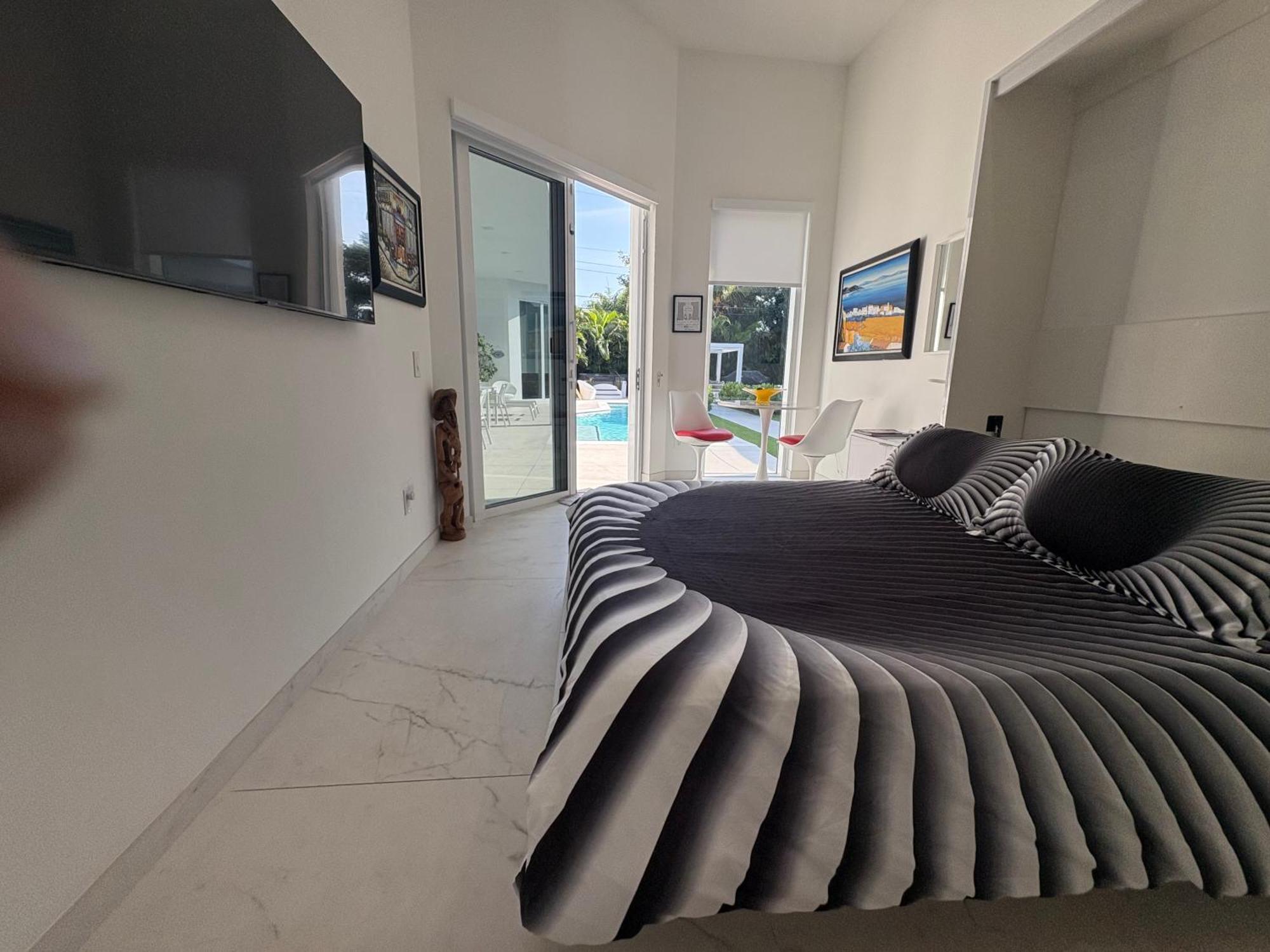 Men Only Clothing Option Guesthouse Near Wilton Manors Форт-Лодердейл Экстерьер фото